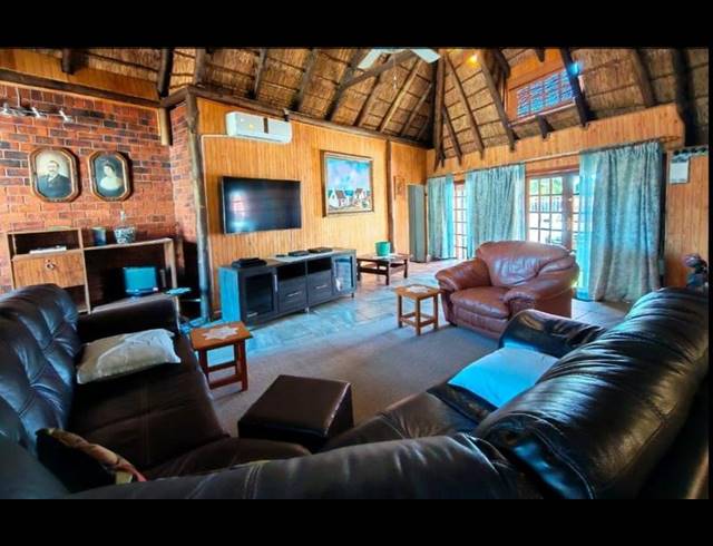 4 BEDROOM HOUSE FOR SALE IN PELLISSIER